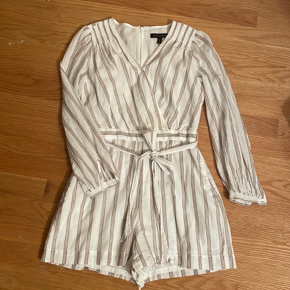 Banana Republic 0 white stripe cotton long sleeve Romper